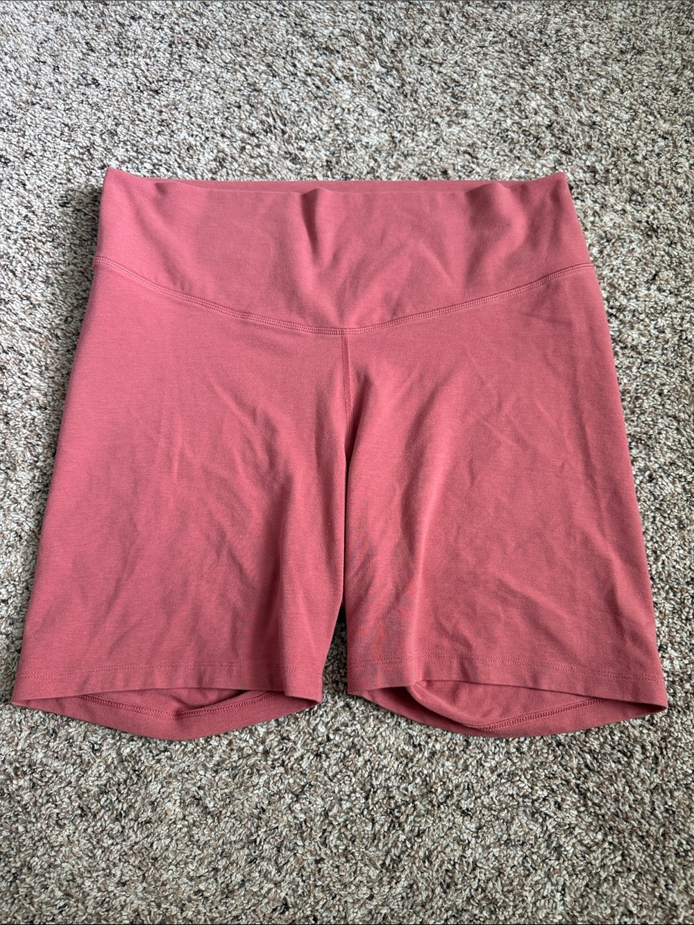 WOMENS OLD NAVY ACTIVE EXTRA HIGH WAISTED BIKE SHORTS — GO DRY